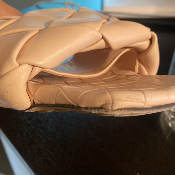 EUC BOTTEGA VENETA Size 41 Lido Flats Woven Slide Sandal in Bandage Nude Tan - Picture 12 of 12